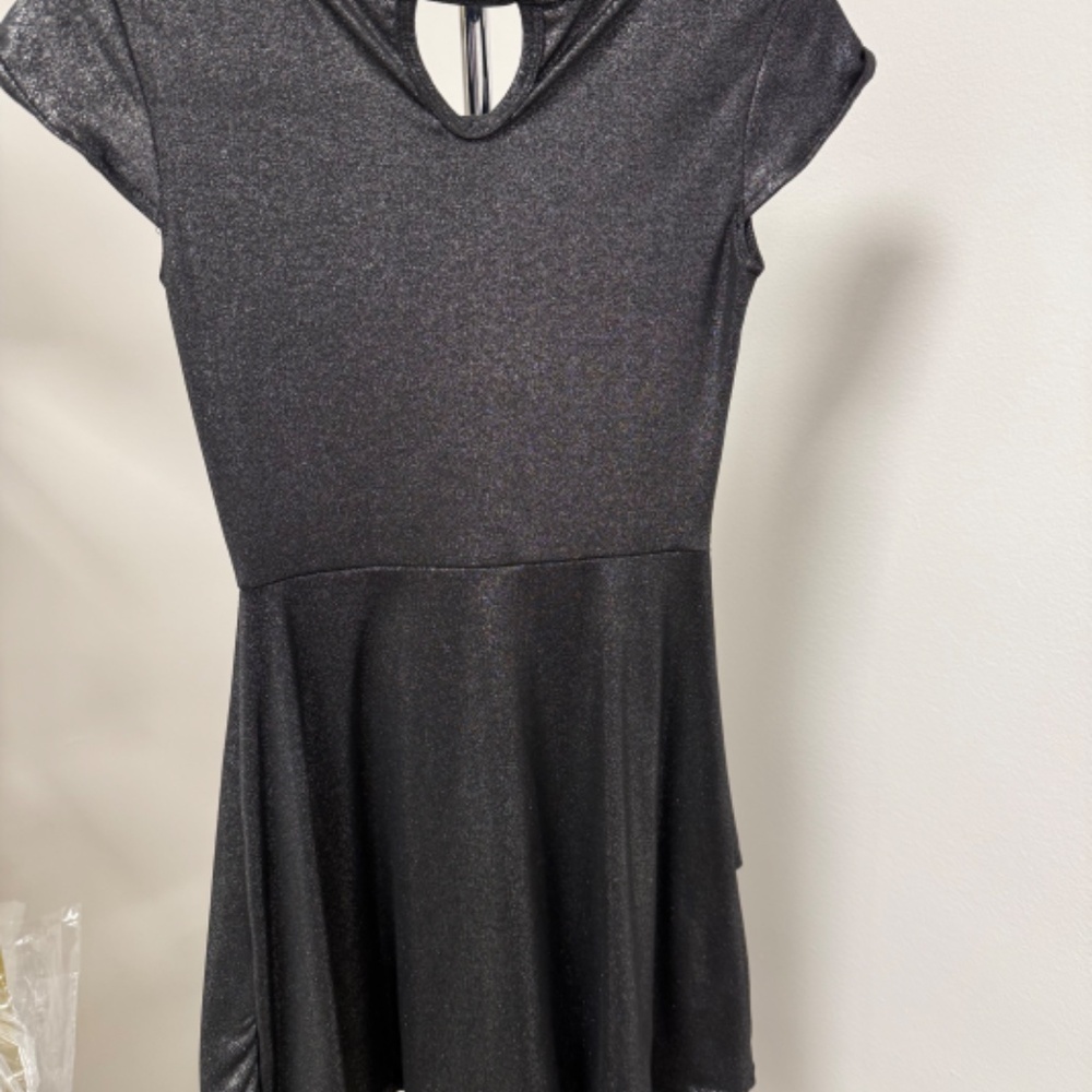 NWT Area Code 407 Short Sleeve Metallic Foil Dress, Double Hem, Kids Size 10 - Picture 2 of 3